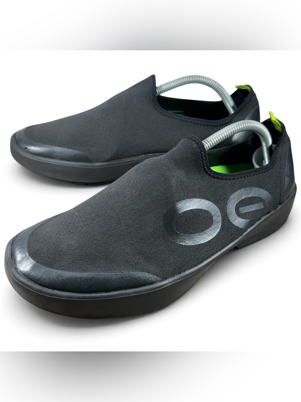 OOFOS Men's Black OOmg eeZee Low Low Top Recovery Comfort Shoes Size 10.5